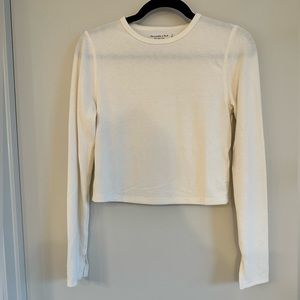 Slit sleeve crop top